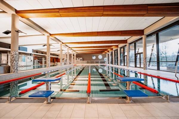 VIDEO: O nové Aquacentrum ve Vrchlabí je velký zájem už před otevřením