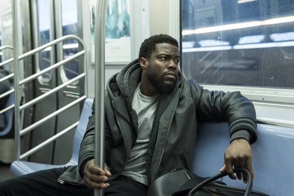 Kevin Hart, známý herec a častý spolupracovník The Rocka, se zranil při vážné autonehodě