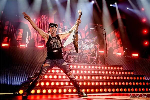 SCORPIONS, THUNDERMOTHER – 7. 6. 2023, Brno, Winning Group Arena | Spark Rock Magazine