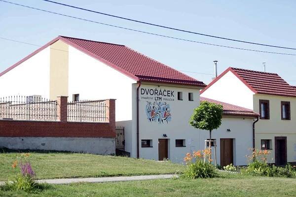 Tornádo srovnání po roce, následky v obci Mikulčice