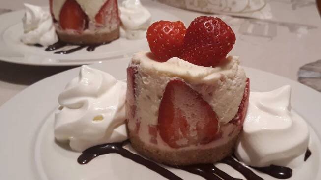 Mini cheesecake s jahodami za studena