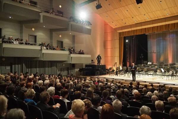 Bach, Jenkins a Smetana ve Filharmonii Hradec Králové - Z filmu