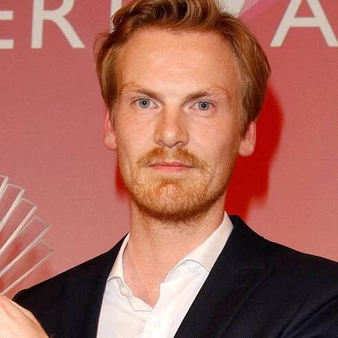 Germany’s Der Spiegel Says Reporter Made Up Facts