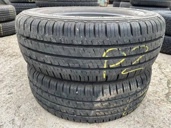 Hankook Vantra LT 225/65 R 16 C, 2 ks, dezén 30%, CENA : 25 EUR/ ks