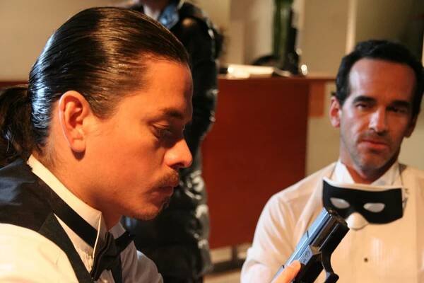Jorge A. Jimenez, Aaron Gallagher - 2:22 - Z filmu