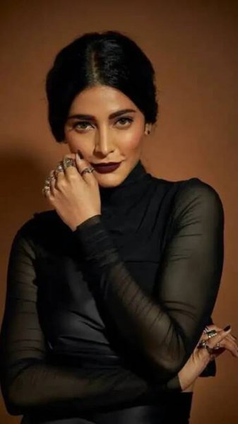 Shruti Haasan slays in stunning all-black looks