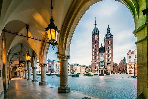 Poland_shutterstock_437849467
