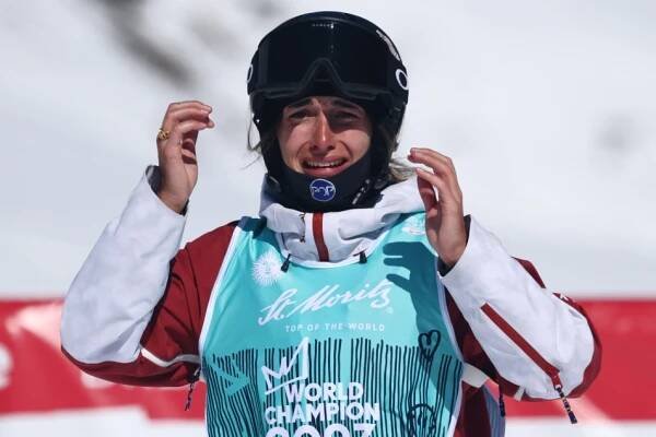 Laffontová potřetí za sebou ovládla boule, Horišima ukončil Kingsburyho vládu