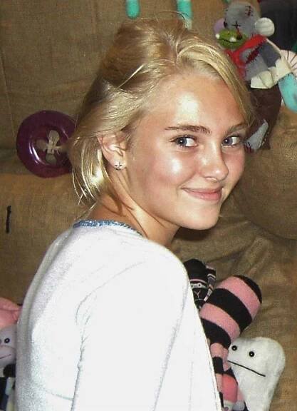 Soubor:AnnaSophia Robb.jpg – Wikipedie