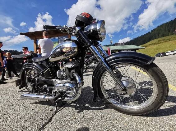Eine kleine Motorrad Geschichte – www.holzheu.de