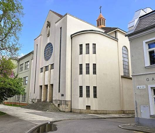 Photos - Bývalá synagoga Prostějov Židovská památka. Bývalá tzv. Nová synagoga byla postavena v roce 1904. Za 2. světové