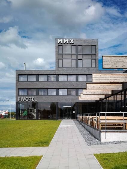 Pivotel MMX