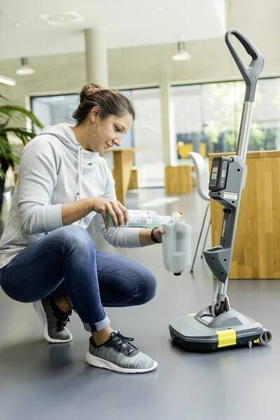 KÄRCHER BR 30/1 C Bp bateriový podlahový mycí stroj 