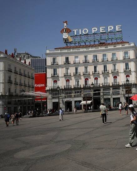 Madrid’s poor neighbourhoods clamour for more trees to cool streets in deadly heatwaves