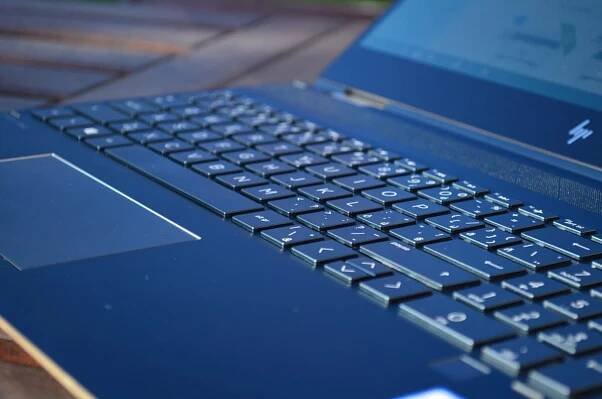 HP Spectre x360 15 recenze