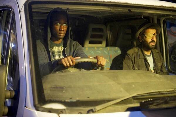 Utopia - Episode 4 - Z filmu - Nathan Stewart-Jarrett, Adeel Akhtar