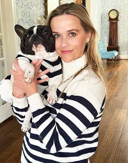 Reese Witherspoon Twins with Pup Minnie Pearl in Matching Sweaters: 'I've Lost the Plot'