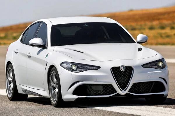 Giulia Quadrifoglio poprvé bez spalovacího motoru