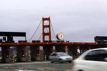 Tolls for crossing Golden Gate Bridge rise $1