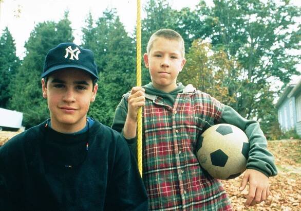 Daleko od domova - Promo - Jesse Bradford