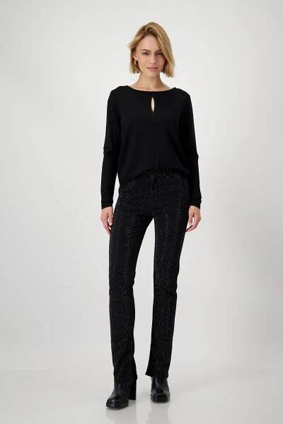 808631 999 Model FullBody 1200