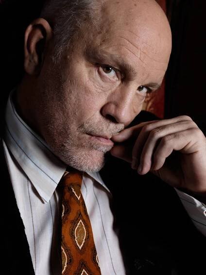 John Malkovich - Peter Rigaud 