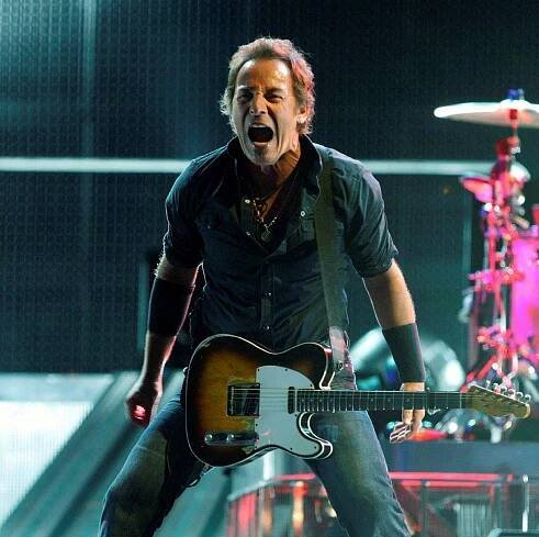 Desetitisíce zklamaných fanoušků! Bruce Springsteen odložil pražský koncert kvůli hlasivkám