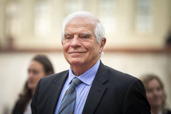 Potvrzeno: šéfdiplomat EU Borrell bude jednat v Pekingu