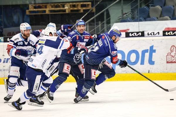 HC Kometa Brno » Reportáž ze zápasu: Kladno - Kometa 6:4 » V gólově bohatém utkání Kometa dvakrát vedla, nakonec odjíždí