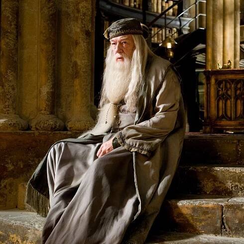 Michael Gambon, Dumbledore in the ‘Harry Potter’ Films, Dies at 82