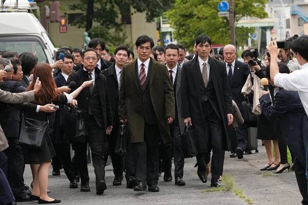 Kazuki Kitamura - Deččiage: Sacudžin kjóši to jobareta otoko - Z filmu