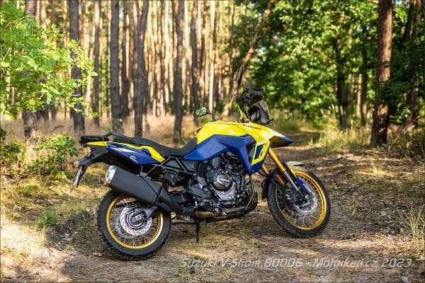 Suzuki V-Strom 800DE | Katalog motocyklů a motokatalog na Motorkáři.cz