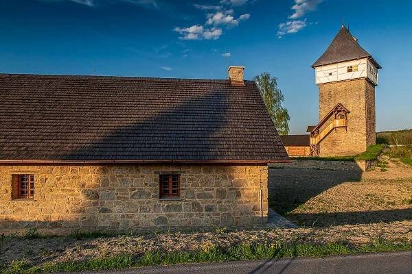 Tvrz Tichá - Dolní Dvořiště, Jižní Čechy | Regiontourist.cz