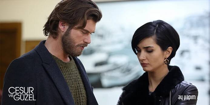 Odvážný a krásná - Epizoda 15 - Z filmu - Kıvanç Tatlıtuğ, Tuba Büyüküstün