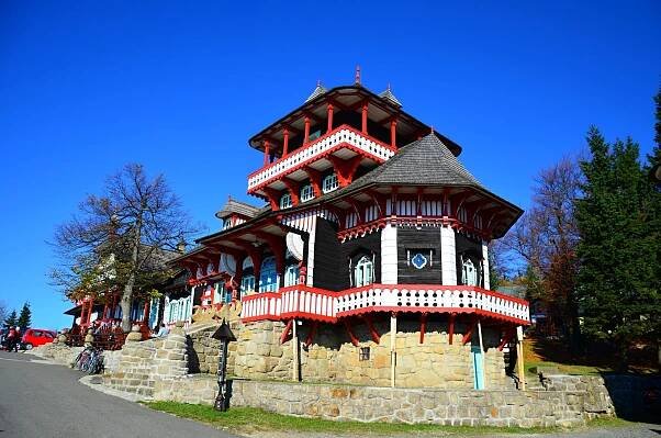Chata Libušín se otevřela, zájem lidí byl velký. Pro Moravany je jako Pražský hrad