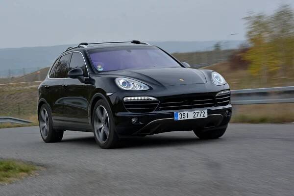 Test ojetiny: Porsche Cayenne je nejlepší luxusní SUV. Co musíte vědět, než si ho pořídíte?