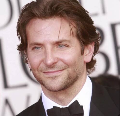 Steven Spielberg, Bradley Cooper to team for 'American Sniper' - Los Angeles Times