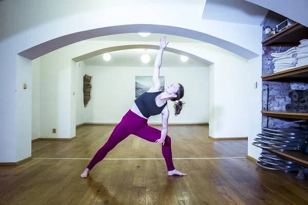 Pro zdraví těla i mysli: jednotlivé lekce i členství v Yoga Karlín