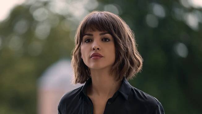 '3 Body Problem' Creators Played a Fake Script Prank on Eiza González