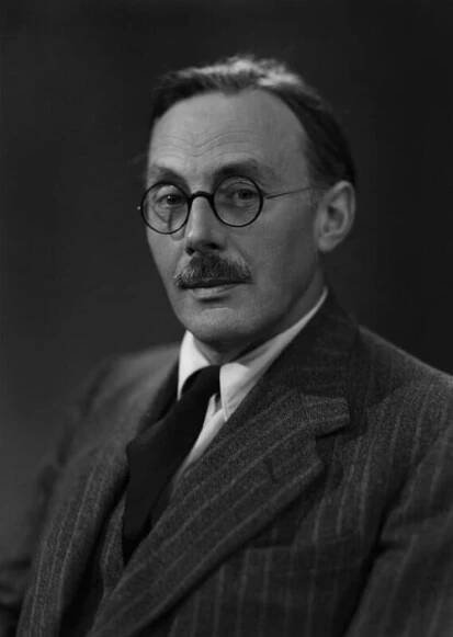 Gordon Russell (designer) - Wikipedia