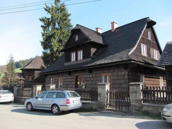 Soubor:Velké Karlovice, fara.jpg – Wikipedie