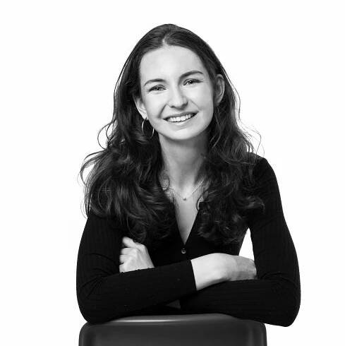 Erika Sherwoodová is an experienced EAL Teacher