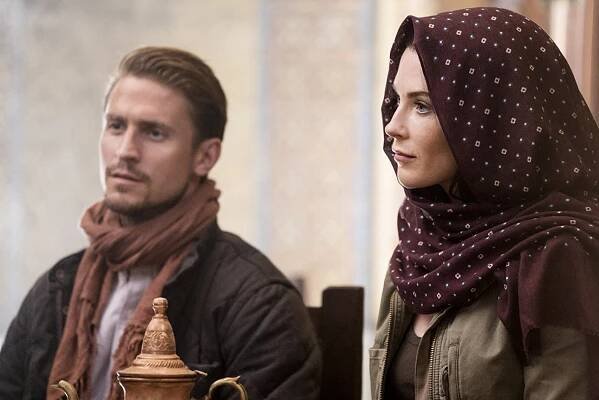 Jonathan Howard, Bridget Regan - Poslední loď - Do středu dění - Z filmu