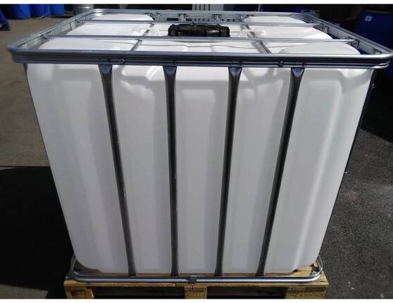 IBC 1000L NOVÝ KOMPLET 22cm na dřevě
