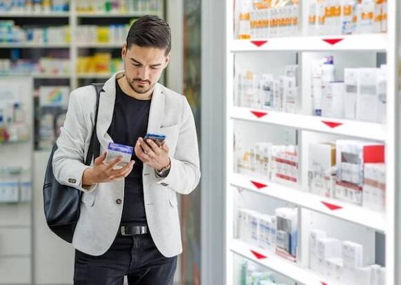 Lansoprazole vs. Omeprazole: Similarities and Differences