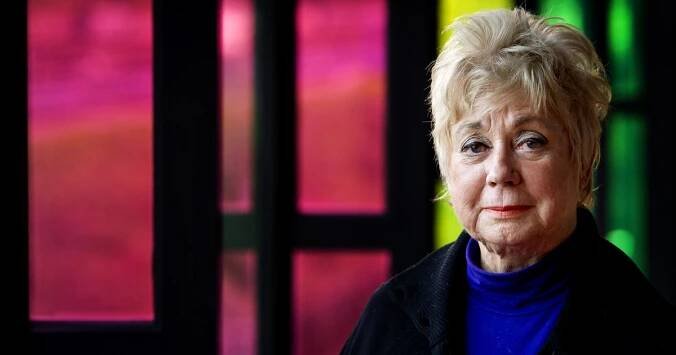 Ingeborg Elzevier (1936-2025) gaf met haar droogkomische spel een fraaie invulling aan menselijk ongemak