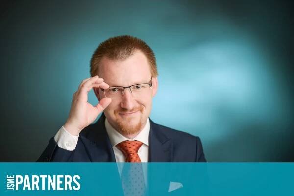 Tomáš Lerch: Jinde není tráva zelenější