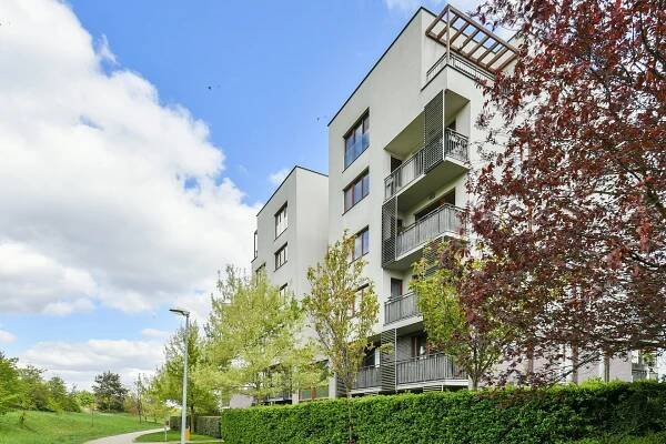 V Třešňovce, Hrdlořezy - Praha 9 | Pronájem, Byt 3+kk, 98 m²