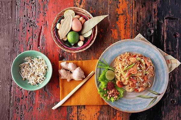 Plody moře pad thai — Stock obrázek