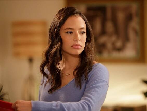 Jasnovidka Maggie - Jsi od přírody dobrá rádkyně - Z filmu - Chloe Bridges